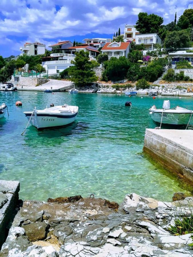 Apartments By The Sea Sevid, Trogir - 16897 Marina Εξωτερικό φωτογραφία