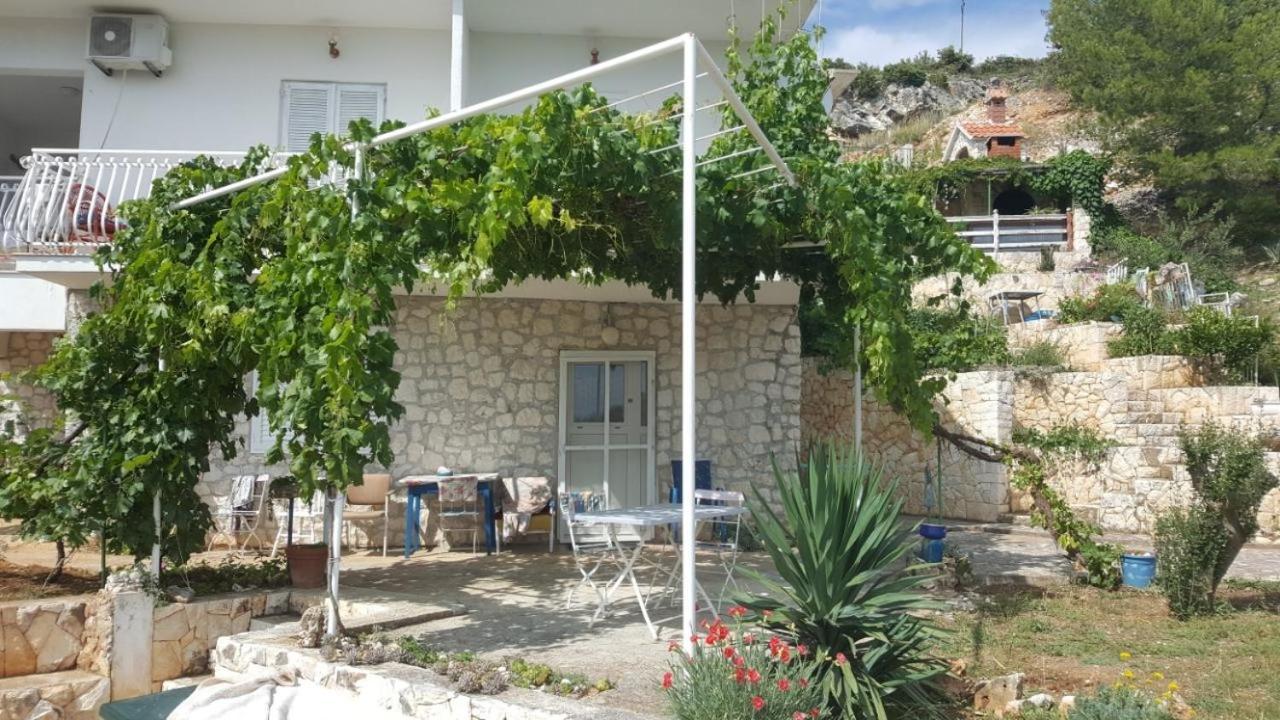 Apartments By The Sea Sevid, Trogir - 16897 Marina Εξωτερικό φωτογραφία